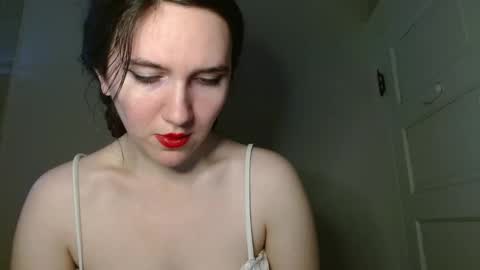 Isabella online show from November 2025 05:50:02 PM