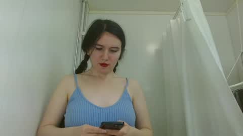 Isabella online show from April 2026 08:12:02 AM