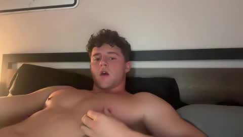 bigbootyburger1 online show from April 2026 03:33:01 AM