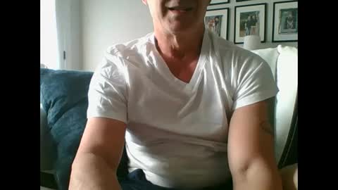 bigbravo337 online show from November 2025 03:10:02 PM