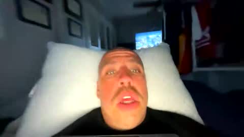 Snapshot of bigburrito714 chatting on March 2026 04:47:01 AM bigburrito714 online show from March 2026 04:47:01 AM