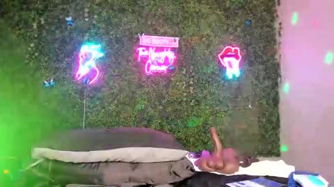 bigbuttsarena online show from April 2026 01:41:01 PM