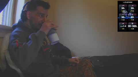 Jon - Im Straight online show from October 2025 07:47:01 PM