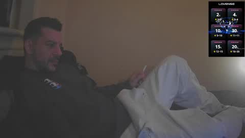 Jon - Im Straight online show from January 2026 01:44:02 AM