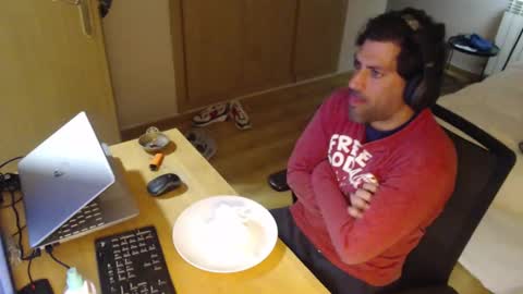 Snapshot of bigcok35spain chatting on February 2025 09:28:01 PM bigcok35spain online show from February 2025 09:28:01 PM