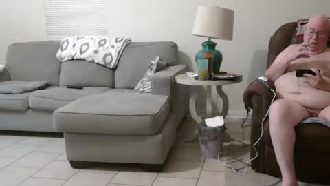 Snapshot of bigcraig123 chatting on October 2025 11:52:02 AM Craig online show from October 2025 11:52:02 AM