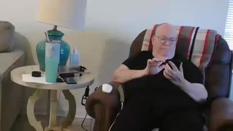 Snapshot of bigcraig123 chatting on October 2025 10:21:02 PM Craig online show from October 2025 10:21:02 PM