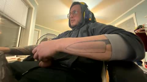 Snapshot of bigdom2k7 chatting on April 2026 07:25:02 AM Bigdom1337 online show from April 2026 07:25:02 AM