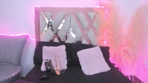 Lucy and Fred online show from February 2025 08:49:02 PM