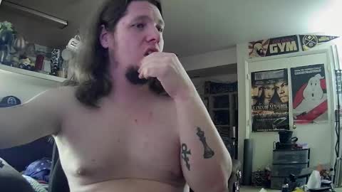 biggerisbetter21 online show from February 2025 01:40:02 PM