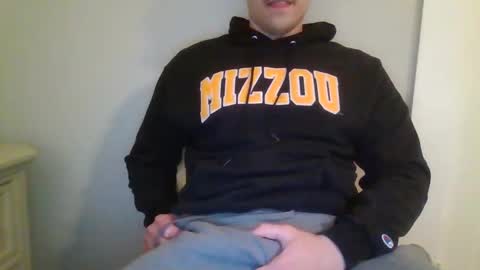 Snapshot of biggooner01 chatting on May 2026 01:44:01 AM BigGooner01 online show from May 2026 01:44:01 AM