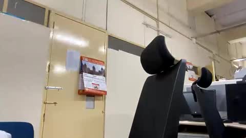 bighandsomesatisfy online show from April 2026 04:29:01 PM