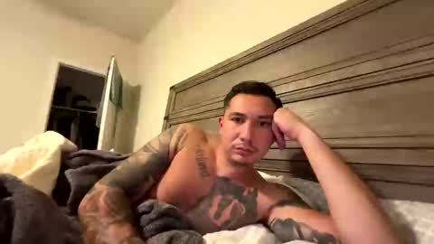 Snapshot of bigjraw2487 chatting on November 2025 05:40:01 AM bigjraw2487 online show from November 2025 05:40:01 AM