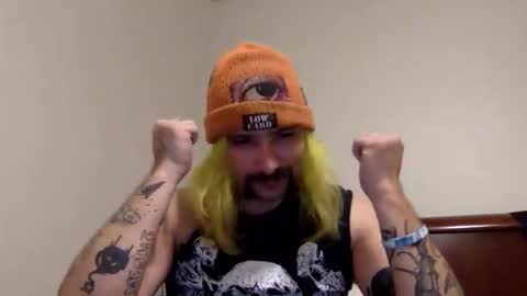 Bigkhaos online show from November 2025 11:40:02 AM