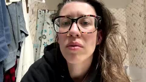 Bigkitties online show from May 2026 10:32:02 AM