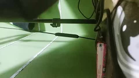 Snapshot of biglongboycock2001 chatting on September 2025 06:40:02 AM BigBoy online show from September 2025 06:40:02 AM