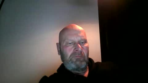 Snapshot of bigmike3339 chatting on January 2025 05:54:01 PM bigmike3339 online show from January 2025 05:54:01 PM