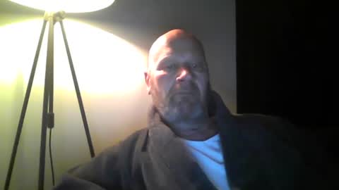 Snapshot of bigmike3339 chatting on March 2025 05:43:02 AM bigmike3339 online show from March 2025 05:43:02 AM