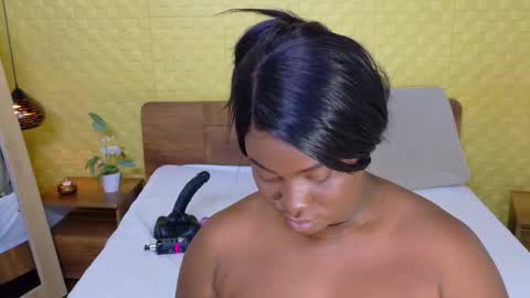 bigroundbooty_ online show from February 2026 07:55:02 PM