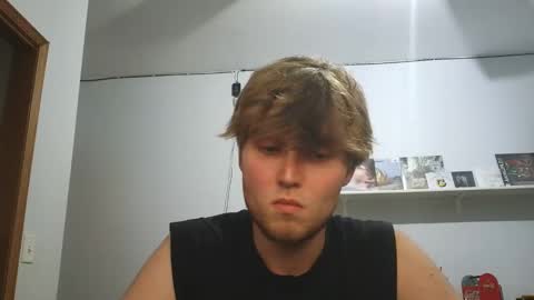 Snapshot of bigskinnyboyshh chatting on April 2026 11:14:02 PM bigskinnyboyshh online show from April 2026 11:14:02 PM