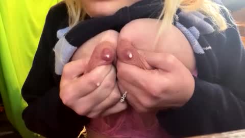 Snapshot of bigtits133 chatting on March 2026 05:08:02 AM bigtits133 online show from March 2026 05:08:02 AM