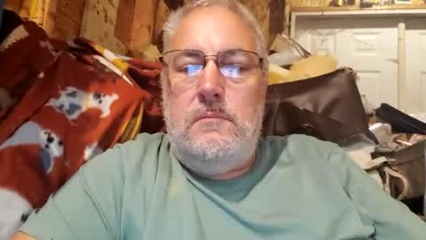 Biguy52 online show from October 2025 05:17:01 AM