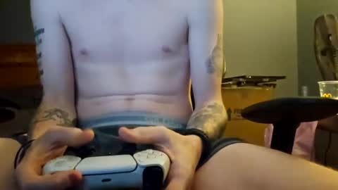 Snapshot of bigwhited2115 chatting on December 2024 04:01:02 AM Onlyfans redheadedwhitedick online show from December 2024 04:01:02 AM