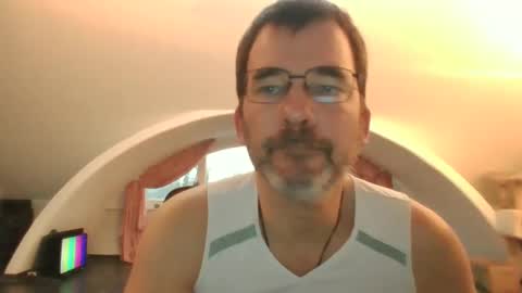 bikertom1988 online show from December 2024 02:31:02 PM