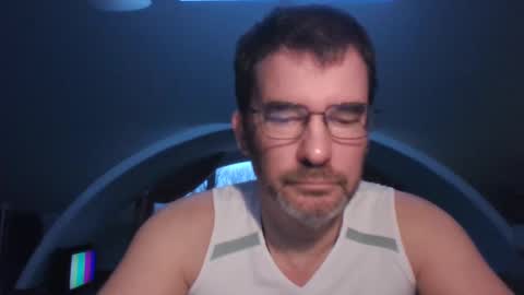 bikertom1988 online show from December 2024 02:47:02 PM