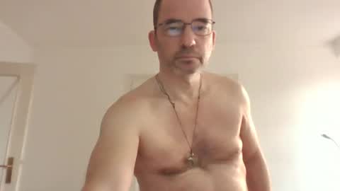 bikertom1988 online show from February 2025 07:00:01 AM