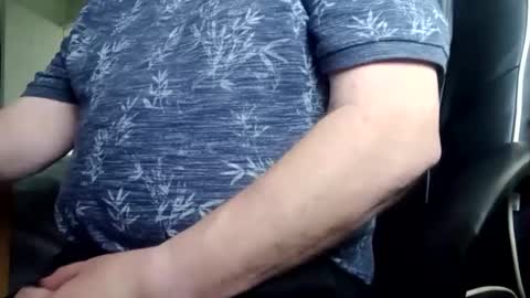 billlllllyb online show from October 2025 01:11:01 PM