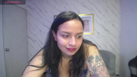 Snapshot of bily_takure_v chatting on April 2026 02:12:01 PM Live 1000pm 600am COLOMBIAN HOUR online show from April 2026 02:12:01 PM