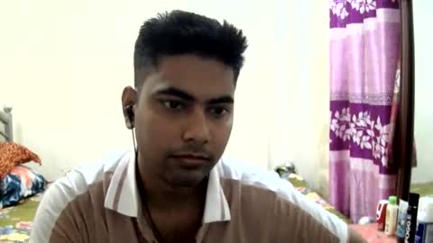 Snapshot of birbikrom104 chatting on June 2026 07:39:01 AM birbikrom104 online show from June 2026 07:39:01 AM