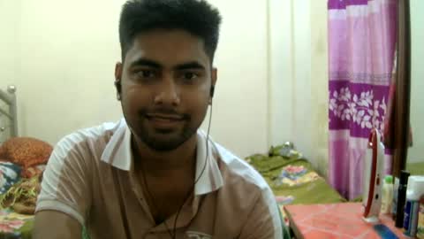 Snapshot of birbikrom104 chatting on June 2026 01:52:02 AM birbikrom104 online show from June 2026 01:52:02 AM
