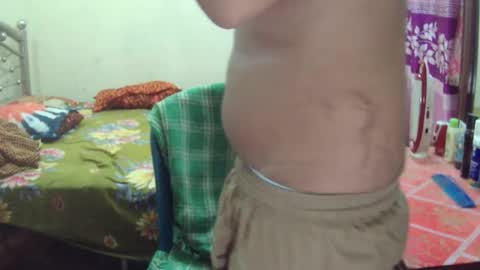 Snapshot of birbikrom104 chatting on June 2026 01:56:01 PM birbikrom104 online show from June 2026 01:56:01 PM