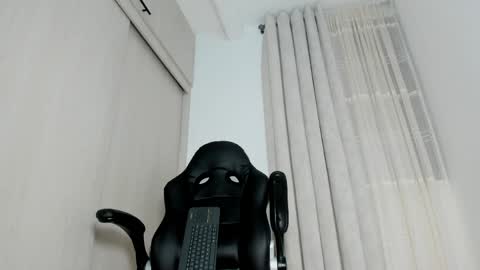 Snapshot of biscuit_oliva_ chatting on May 2026 11:47:01 PM Biscuit oliva online show from May 2026 11:47:01 PM