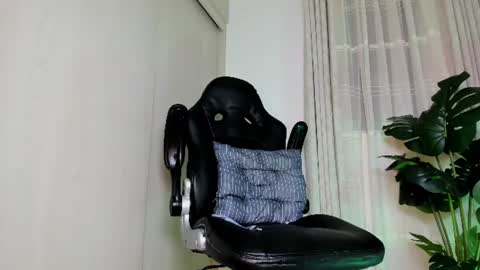 Snapshot of biscuit_oliva_ chatting on July 2026 01:58:33 AM Biscuit oliva online show from July 2026 01:58:33 AM