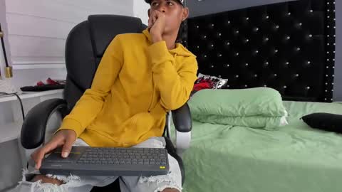 boy online show from February 2025 08:31:02 AM