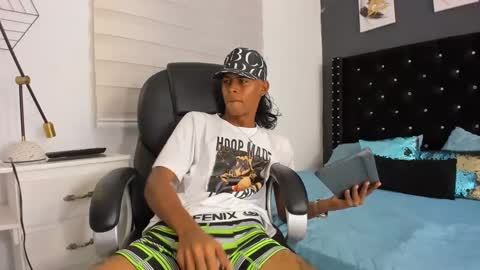 boy online show from February 2025 02:32:02 AM