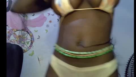 Esthy online show from September 2025 10:04:02 AM