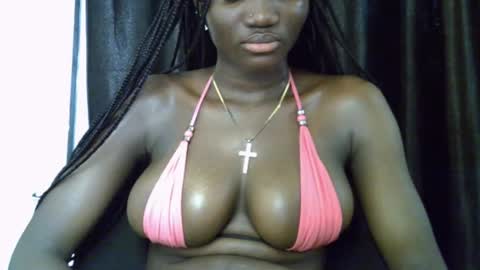 Esthy online show from September 2025 08:39:02 AM