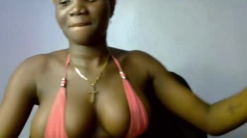Esthy online show from September 2025 08:36:01 PM