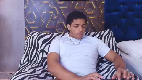 black_king_241 online show from June 2026 01:39:01 PM