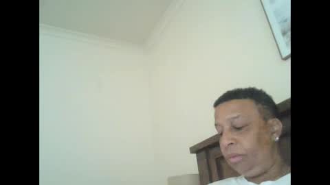 Snapshot of black_n_white4 chatting on December 2024 12:07:01 AM black_n_white4 online show from December 2024 12:07:01 AM