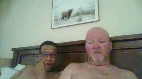 Snapshot of black_n_white4 chatting on March 2025 12:33:02 AM black_n_white4 online show from March 2025 12:33:02 AM