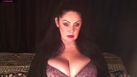 Snapshot of black_pearls chatting on January 2025 04:45:01 PM Sarah online show from January 2025 04:45:01 PM