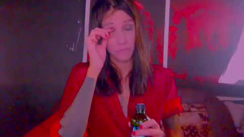 Kristin online show from October 2025 07:01:02 AM