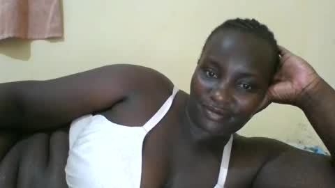 Snapshot of blackbeauty002 chatting on April 2026 05:19:08 AM PACIFICA online show from April 2026 05:19:08 AM