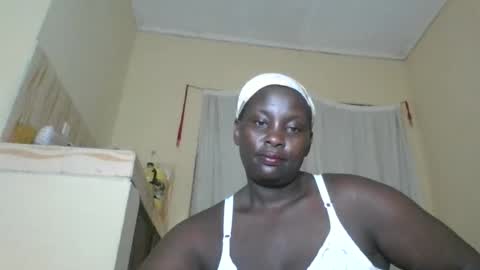 Snapshot of blackbeauty002 chatting on April 2026 01:44:01 AM PACIFICA online show from April 2026 01:44:01 AM