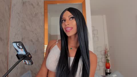 Snapshot of blackbeauty_ts chatting on December 2024 01:46:01 PM Nina online show from December 2024 01:46:01 PM